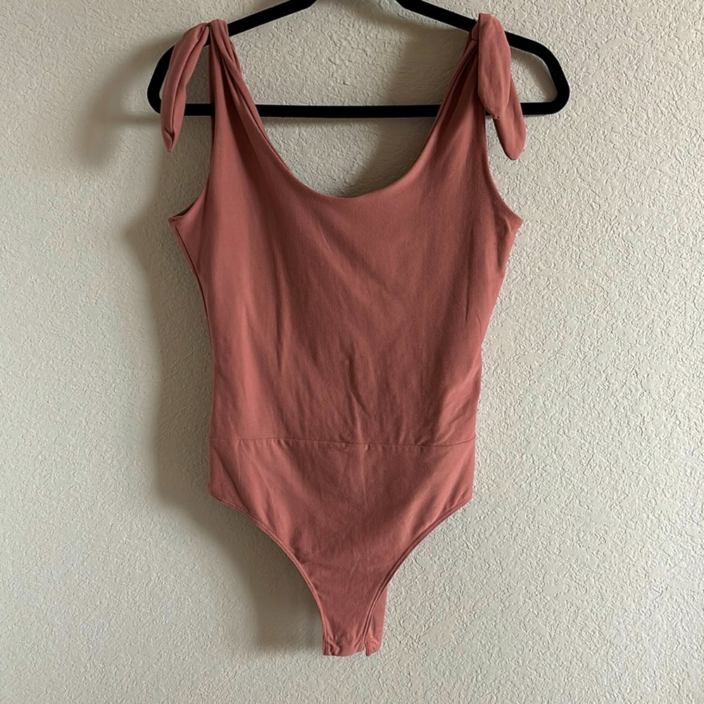 Lulus mauve pink body suit